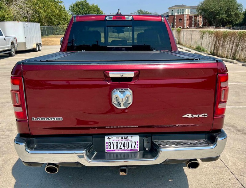 Ram 1500 Vehicle Full-screen Gallery Image 05