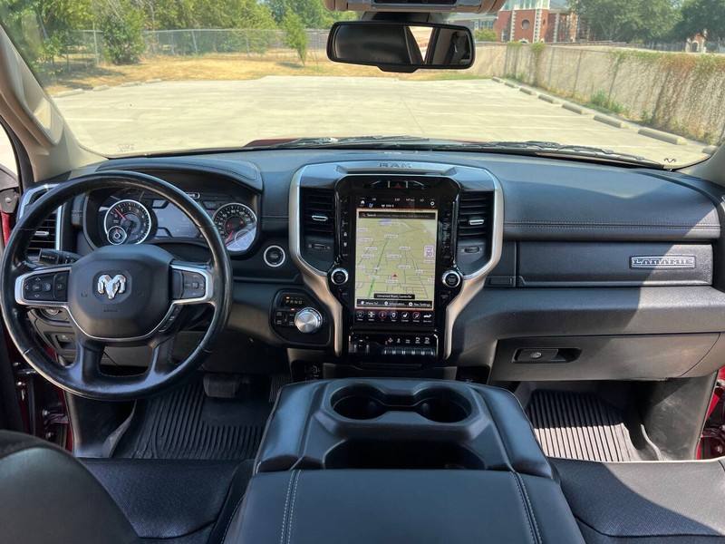 Ram 1500 Vehicle Full-screen Gallery Image 21
