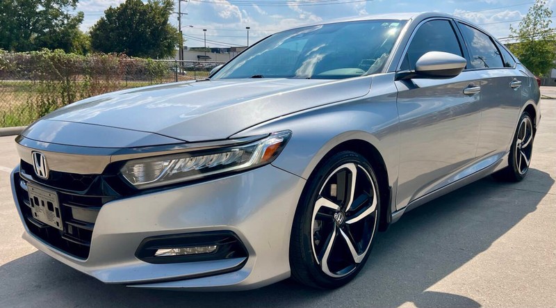 Honda Accord Sedan Vehicle Full-screen Gallery Image 07