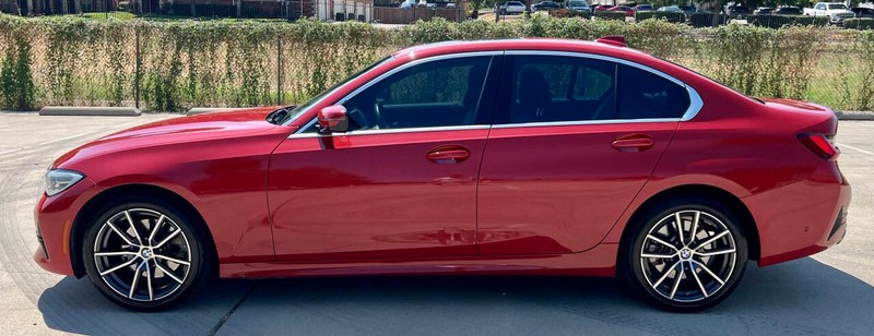 BMW 3 Series Vehicle Full-screen Gallery Image 07