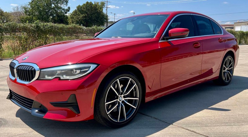 BMW 3 Series Vehicle Full-screen Gallery Image 08