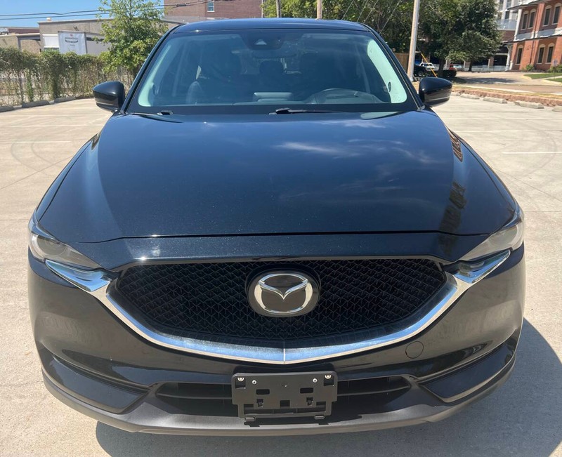 Mazda CX-5 Vehicle Full-screen Gallery Image 11