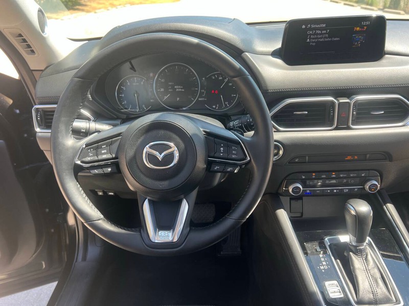 Mazda CX-5 Vehicle Full-screen Gallery Image 22