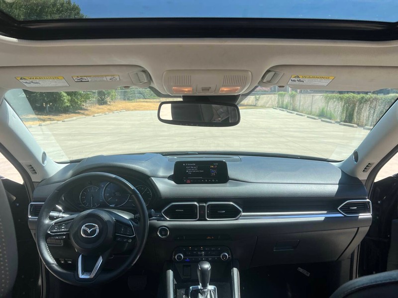Mazda CX-5 Vehicle Full-screen Gallery Image 25