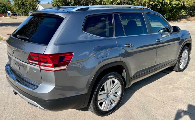 Volkswagen Atlas Vehicle Full-screen Gallery Image 04