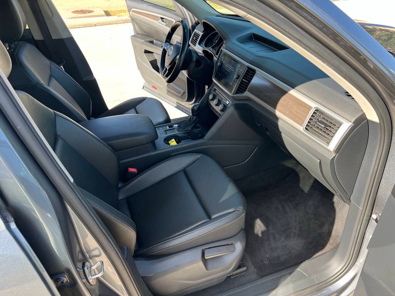 Volkswagen Atlas Vehicle Full-screen Gallery Image 20