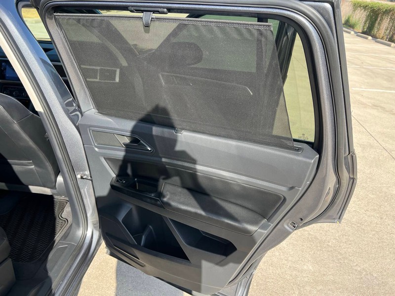 Volkswagen Atlas Vehicle Full-screen Gallery Image 21