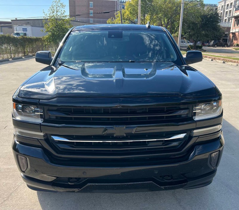 Chevrolet Silverado 1500 Vehicle Full-screen Gallery Image 03