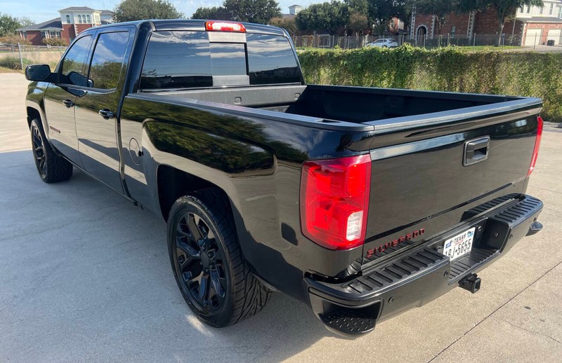 Chevrolet Silverado 1500 Vehicle Full-screen Gallery Image 07