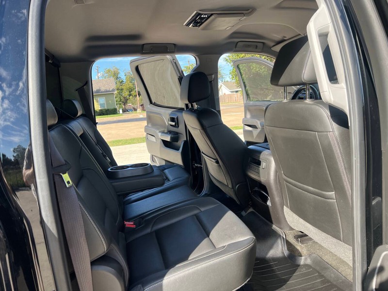 Chevrolet Silverado 1500 Vehicle Full-screen Gallery Image 12