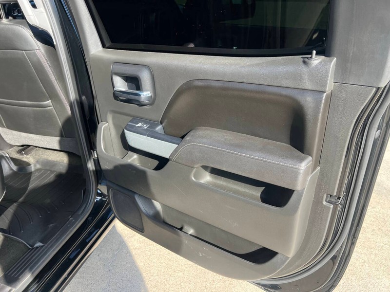 Chevrolet Silverado 1500 Vehicle Full-screen Gallery Image 13