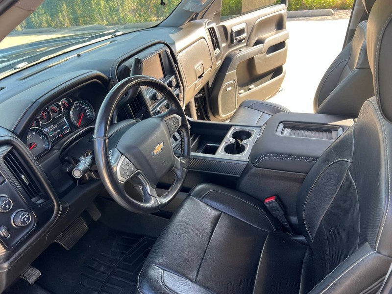 Chevrolet Silverado 1500 Vehicle Full-screen Gallery Image 15