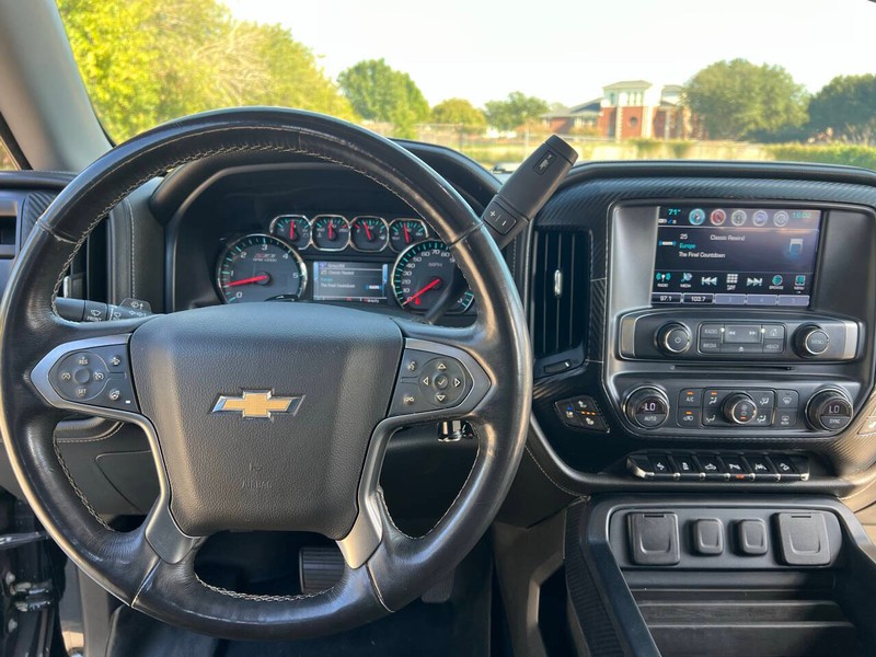 Chevrolet Silverado 1500 Vehicle Full-screen Gallery Image 20