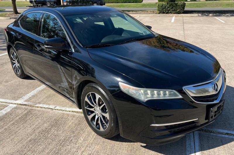 Acura TLX Vehicle Full-screen Gallery Image 01