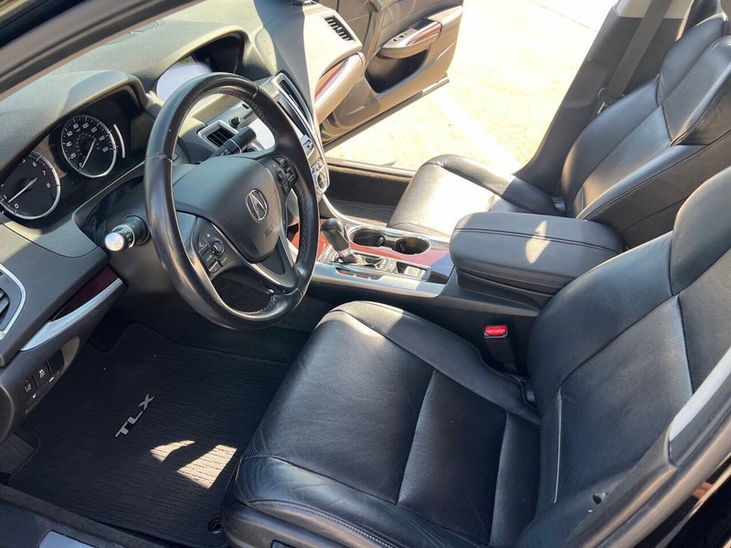 Acura TLX Vehicle Full-screen Gallery Image 13