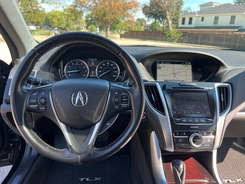 Acura TLX Vehicle Full-screen Gallery Image 16