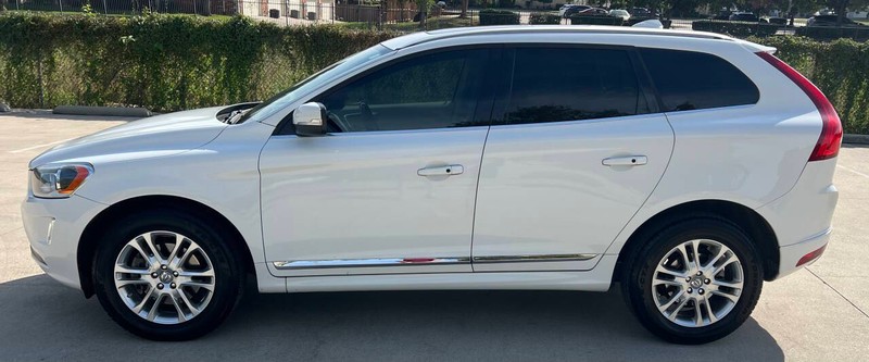 Volvo XC60 Vehicle Full-screen Gallery Image 05