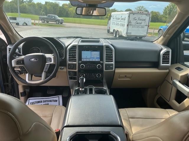 Ford F-150 Vehicle Full-screen Gallery Image 11