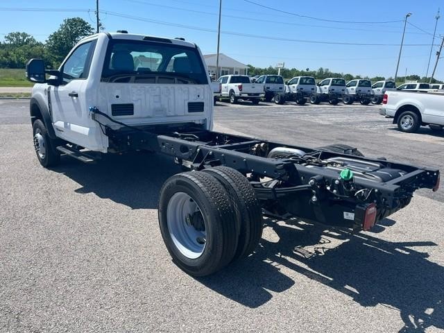 2026 Ford F-550 Super Duty Chassis Cab XL - Photo 3