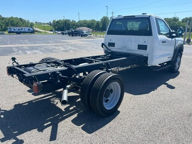 2026 Ford F-550 Super Duty Chassis Cab XL - Photo 5