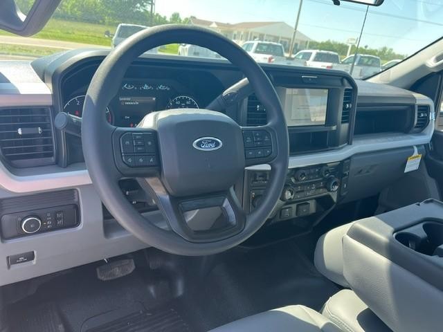 2026 Ford F-550 Super Duty Chassis Cab XL - Photo 10