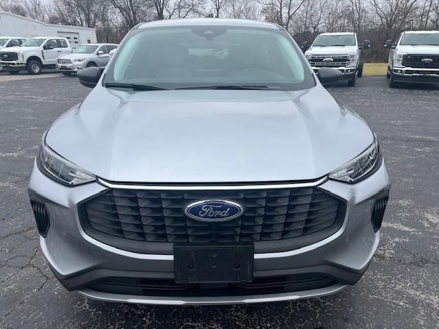 Ford Escape Vehicle Full-screen Gallery Image 07