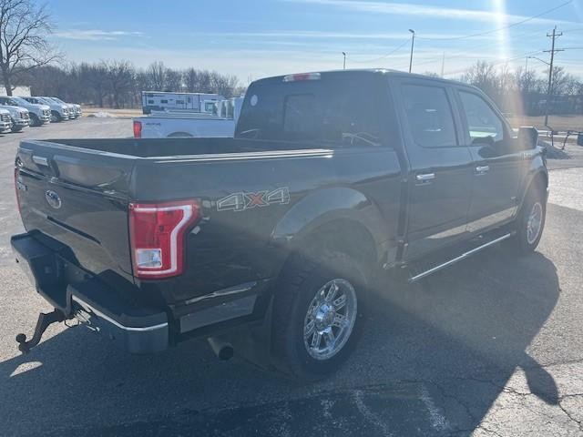 Ford F-150 Vehicle Full-screen Gallery Image 05