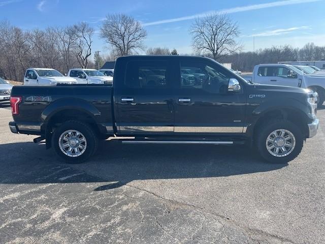 Ford F-150 Vehicle Full-screen Gallery Image 13
