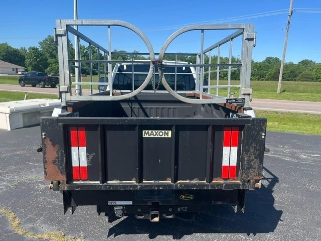 Ford Super Duty F-250 SRW Vehicle Full-screen Gallery Image 04