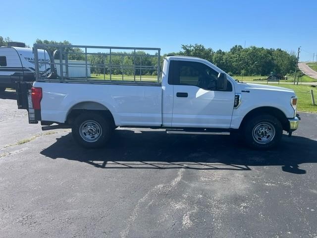 Ford Super Duty F-250 SRW Vehicle Full-screen Gallery Image 06
