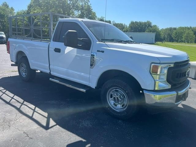 Ford Super Duty F-250 SRW Vehicle Full-screen Gallery Image 07