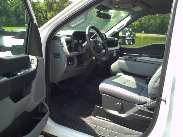2026 Ford F-350 Super Duty XL - Photo 9