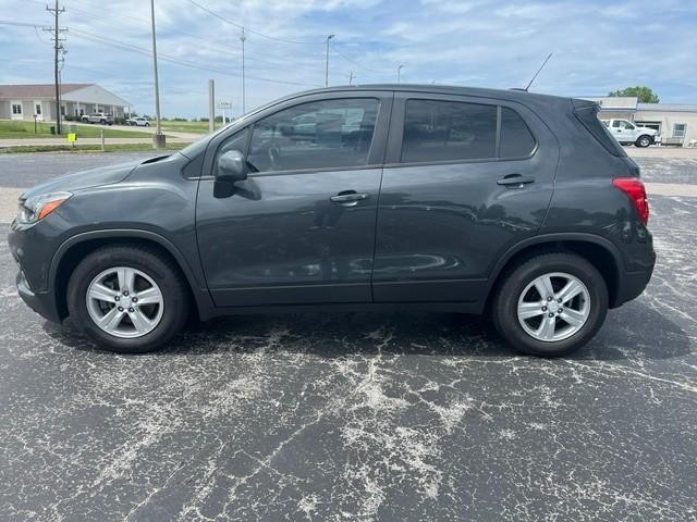 Chevrolet TRAX LS Vehicle Full-screen Gallery Image 10