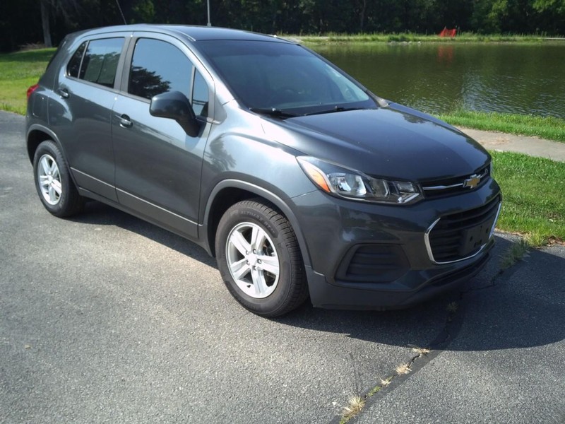 Chevrolet TRAX LS Vehicle Full-screen Gallery Image 07