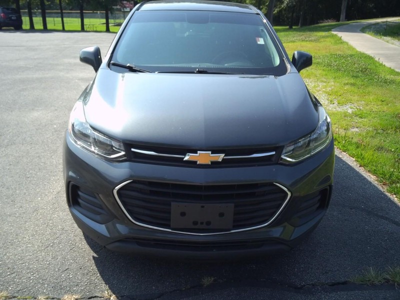 Chevrolet TRAX LS Vehicle Full-screen Gallery Image 08
