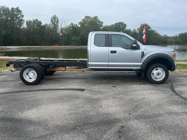 Ford Super Duty F-450 DRW Vehicle Full-screen Gallery Image 06