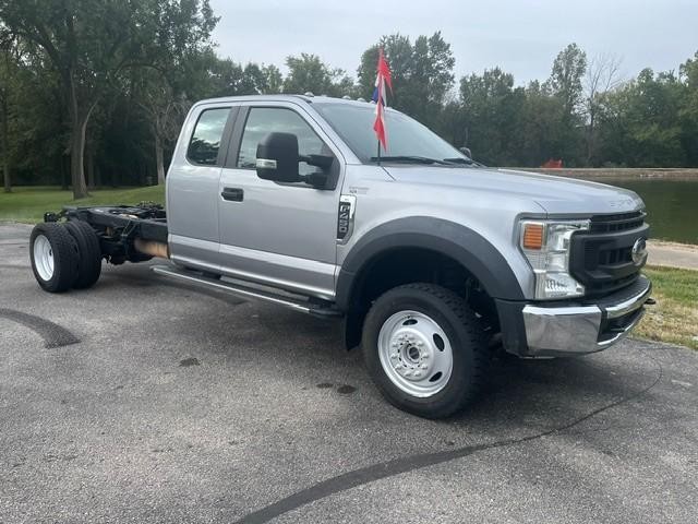 Ford Super Duty F-450 DRW Vehicle Full-screen Gallery Image 07