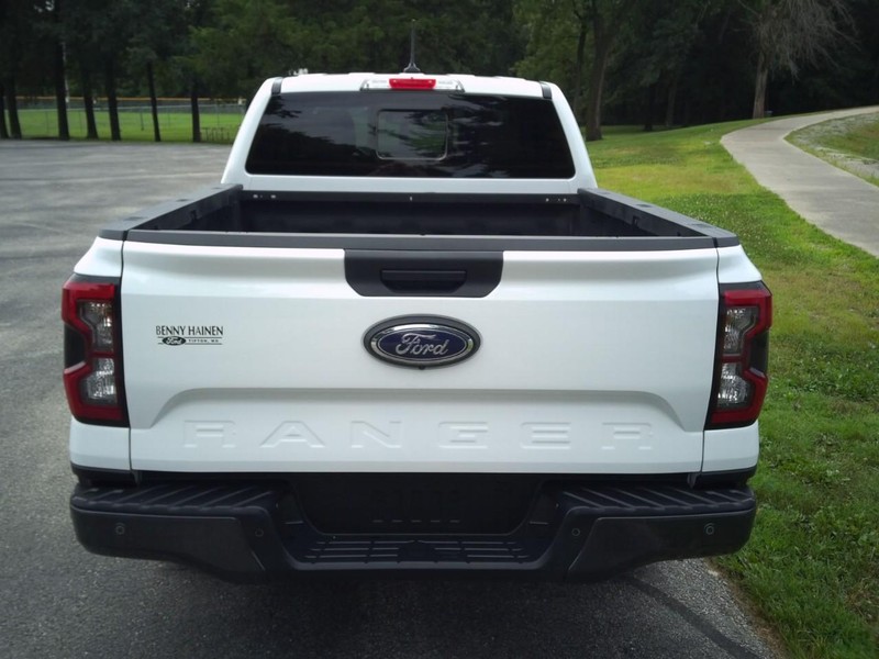 Ford Ranger Vehicle Full-screen Gallery Image 04