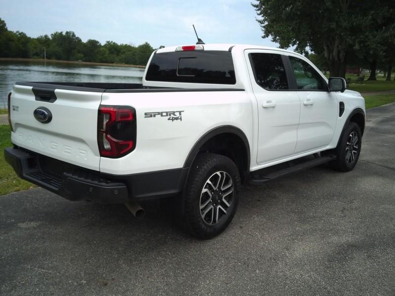 Ford Ranger Vehicle Full-screen Gallery Image 05