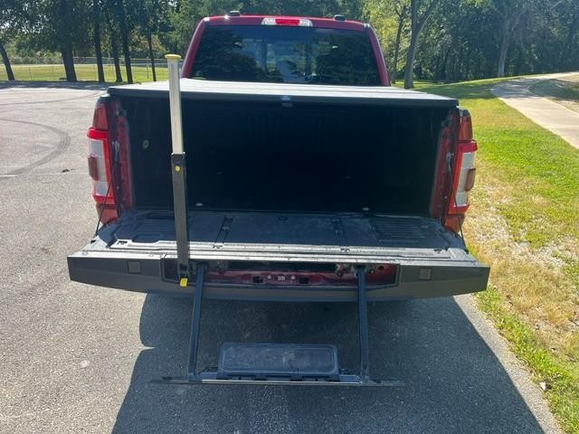 Ford F-150 Vehicle Full-screen Gallery Image 05
