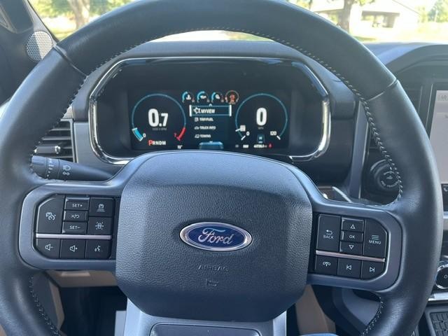 Ford F-150 Vehicle Full-screen Gallery Image 17