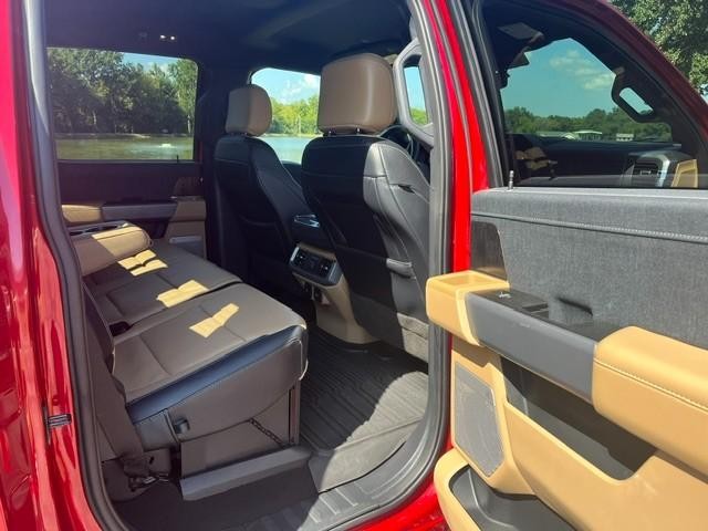 Ford F-150 Vehicle Full-screen Gallery Image 19
