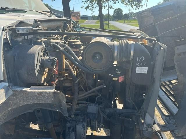 Ford F700 Vehicle Full-screen Gallery Image 12