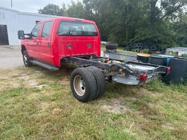 Ford Super Duty F-350 DRW Vehicle Full-screen Gallery Image 03