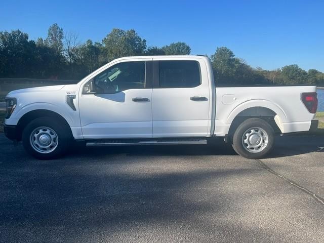 Ford F-150 Vehicle Full-screen Gallery Image 02