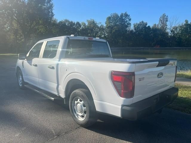 Ford F-150 Vehicle Full-screen Gallery Image 03