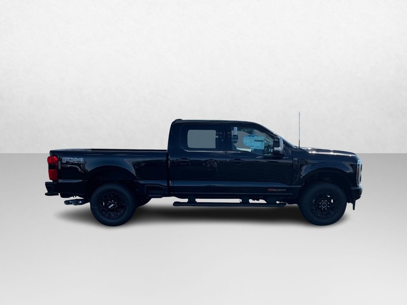 Ford Super Duty F-250 SRW Vehicle Image 02