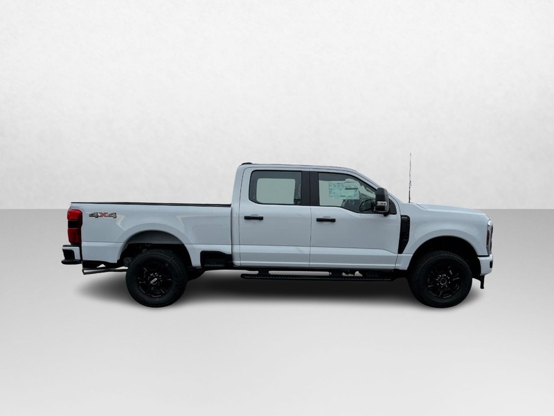 Ford Super Duty F-250 SRW Vehicle Image 02