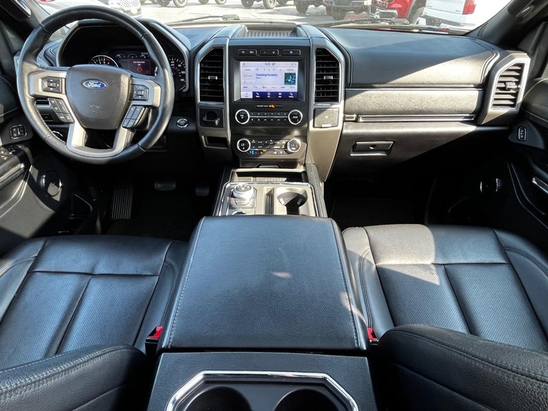 Ford Expedition Vehicle Image 14