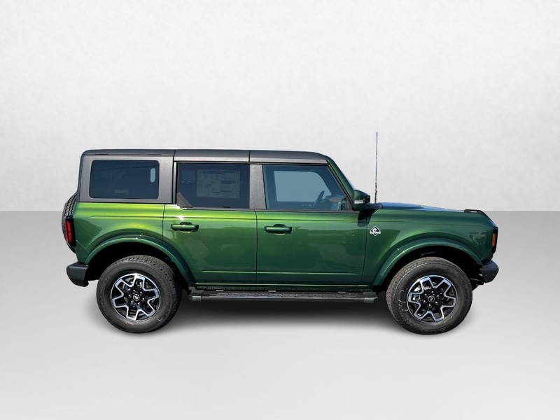 Ford Bronco Vehicle Image 02